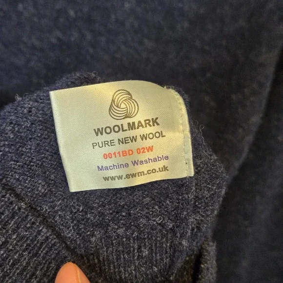 Vintage James Pringle Mens M Navy Blue Wool Crew Neck Sweater Size Medium - Picture 6 of 8